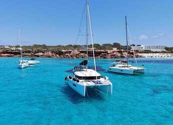 Alquilar catamarán en Marina Santa Eulàlia - Lagoon 40