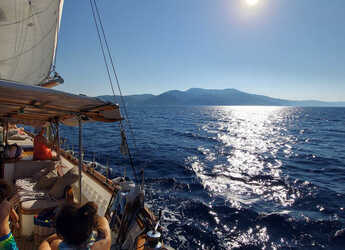 Alquilar goleta en Loutraki Harbour - Trehantiri