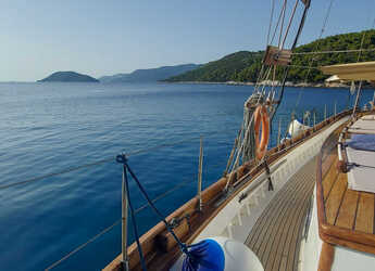 Alquilar goleta en Loutraki Harbour - Trehantiri