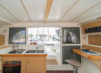 Alquilar catamarán en Kavala - Marina Perigialiou - Lagoon 380