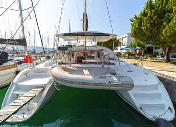 Alquilar catamarán en Kavala - Marina Perigialiou - Lagoon 380