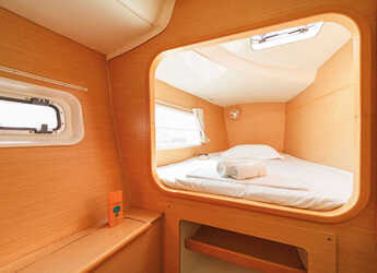 Alquilar catamarán en Kavala - Marina Perigialiou - Lagoon 380