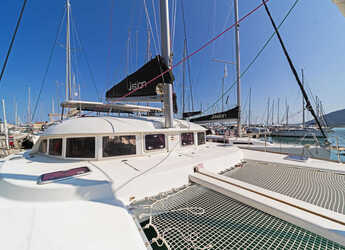 Alquilar catamarán en Kavala - Marina Perigialiou - Lagoon 380