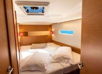 Noleggiare sailboat in Vibo Marina - Sun Odyssey 410[G]