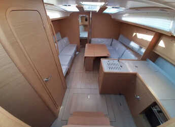 Noleggiare sailboat in Marina di Procida - Dufour 390