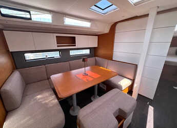 Noleggiare sailboat in Marina di Procida - Dufour 41