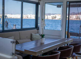 Rent a catamaran in Marina Botafoch - Bali 4.8