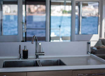 Rent a catamaran in Marina Botafoch - Bali 4.8