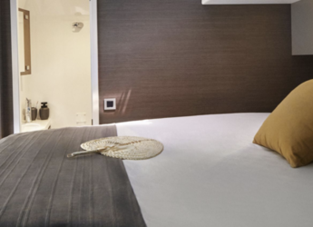 Rent a catamaran in Marina Botafoch - Bali 4.8