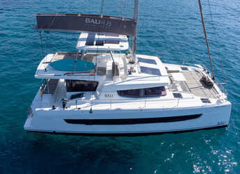 Rent a catamaran in Marina Botafoch - Bali 4.8