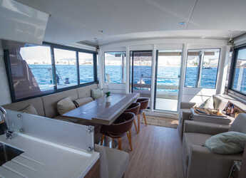 Rent a catamaran in Marina Botafoch - Bali 4.8