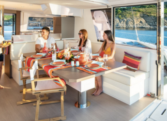 Rent a catamaran in Marina Botafoch - Bali 4.8