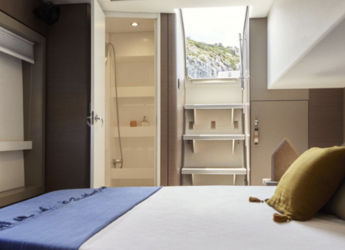 Rent a catamaran in Marina Botafoch - Bali 4.8