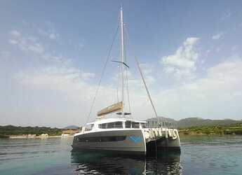 Louer catamaran à Punta Nuraghe - Bali 4.4 - 4 + 1 cab.