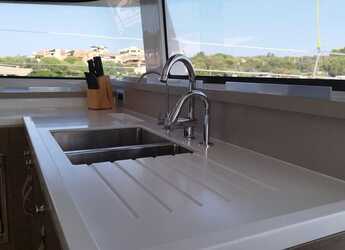 Louer catamaran à Punta Nuraghe - Bali 4.4 - 4 + 1 cab.