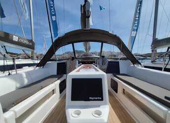 Alquilar velero en Punta Nuraghe - Dufour 412