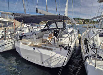 Chartern Sie segelboot in Veruda - Bavaria C38