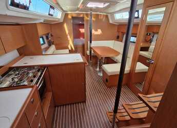 Chartern Sie segelboot in Veruda - Bavaria C38