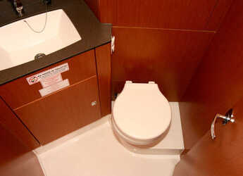 Chartern Sie segelboot in Veruda - Bavaria Cruiser 41 - 3 cab.