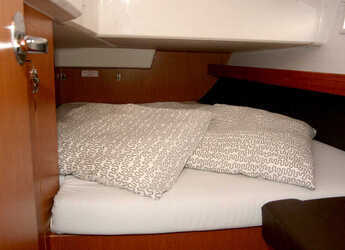 Chartern Sie segelboot in Veruda - Bavaria Cruiser 41 - 3 cab.