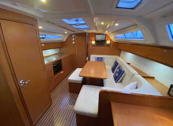 Chartern Sie segelboot in Veruda - Bavaria Cruiser 41 - 3 cab.