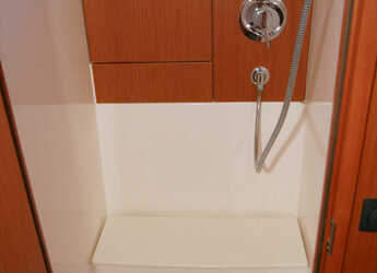 Chartern Sie segelboot in Veruda - Bavaria Cruiser 46 - 4 cab.