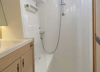 Chartern Sie segelboot in Veruda - Dehler 46 SQ