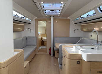 Chartern Sie segelboot in Veruda - Dehler 46 SQ