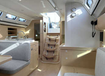 Chartern Sie segelboot in Veruda - Dehler 46 SQ