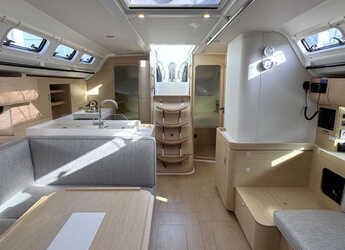 Chartern Sie segelboot in Veruda - Dehler 46 SQ