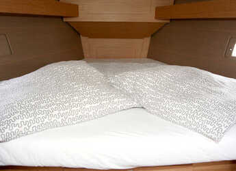 Chartern Sie segelboot in Veruda - Dufour 382 GL