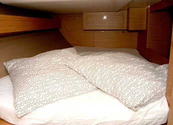 Chartern Sie segelboot in Veruda - Dufour 382 GL