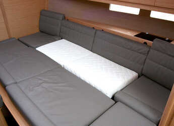 Chartern Sie segelboot in Veruda - Dufour 382 GL