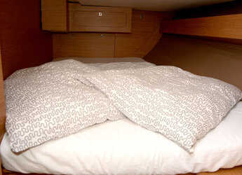 Chartern Sie segelboot in Veruda - Dufour 382 GL