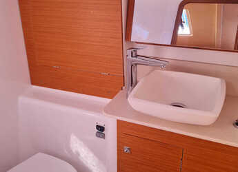 Chartern Sie segelboot in Veruda - Dufour 390