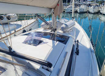 Chartern Sie segelboot in Veruda - Dufour 390