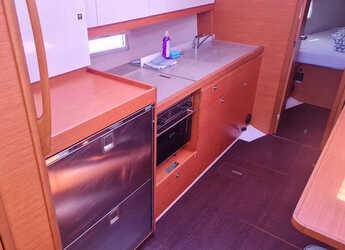 Chartern Sie segelboot in Veruda - Dufour 390