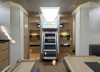 Chartern Sie segelboot in Veruda - Hanse 460 - 4 cab.