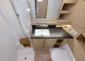 Chartern Sie segelboot in Veruda - Hanse 460 - 4 cab.