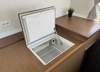 Alquilar catamarán en Veruda - Lagoon 42 - 4 cab.