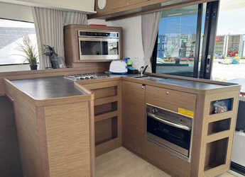 Alquilar catamarán en Veruda - Lagoon 42 - 4 cab.