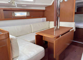 Chartern Sie segelboot in Veruda - Oceanis 34.2