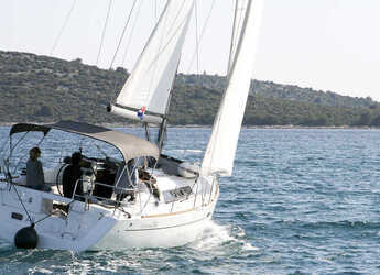 Chartern Sie segelboot in Veruda - Oceanis 34.2