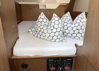 Chartern Sie segelboot in Veruda - Oceanis 38.1