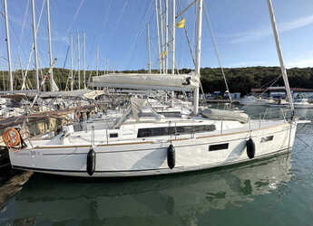 Chartern Sie segelboot in Veruda - Oceanis 38.1