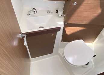 Chartern Sie segelboot in Veruda - Oceanis 38.1