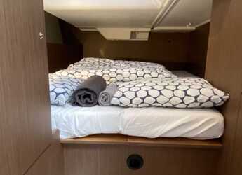 Chartern Sie segelboot in Veruda - Oceanis 38.1