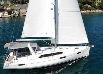 Chartern Sie segelboot in Veruda - Oceanis 41.1