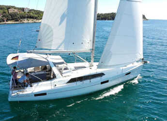 Chartern Sie segelboot in Veruda - Oceanis 41.1