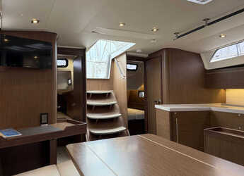 Chartern Sie segelboot in Veruda - Oceanis 46.1 - 4 cab.